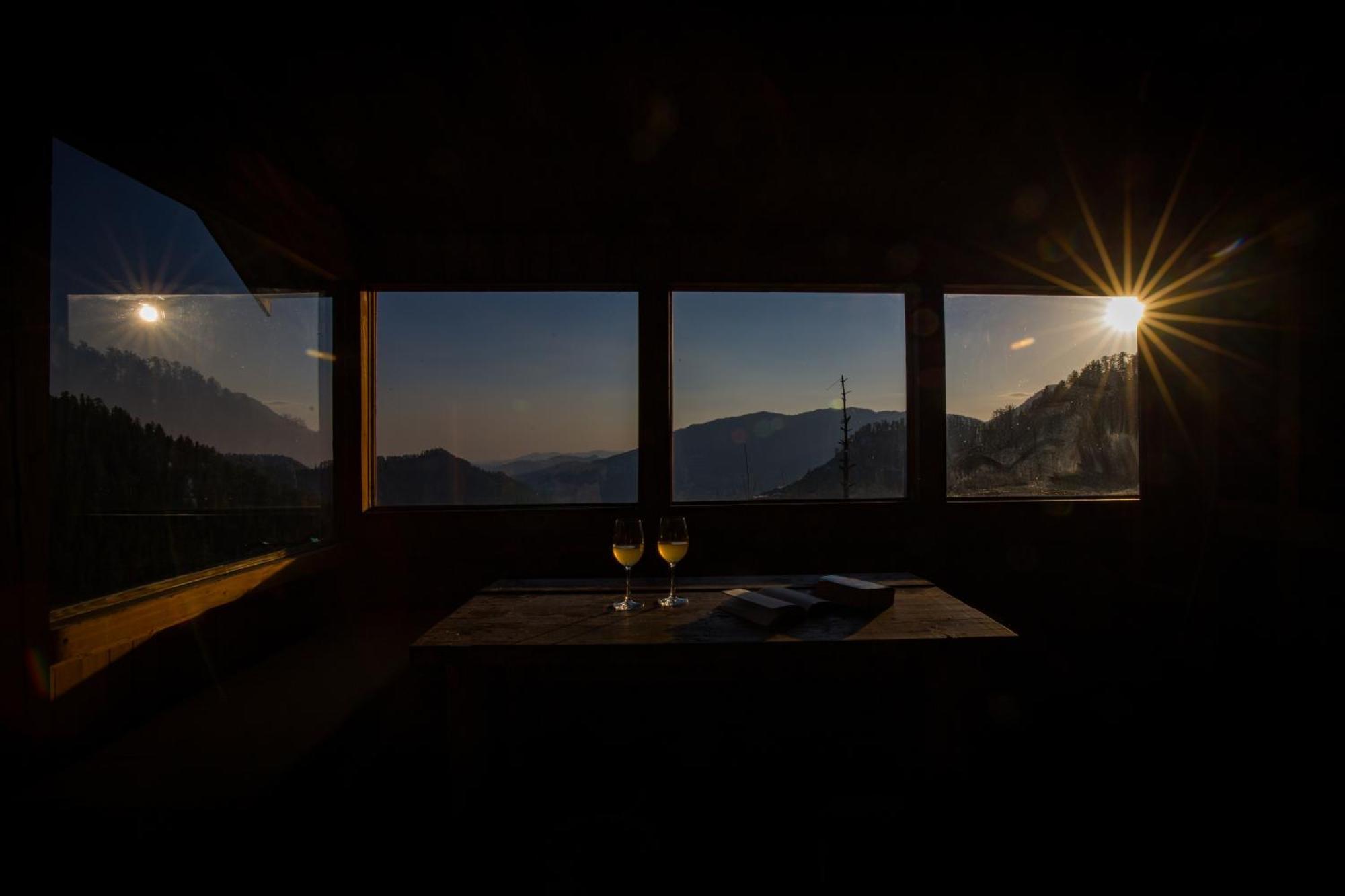 Elivaas 1 Bhk Premium Cottage With Sauna - Everly Shimla Exterior photo